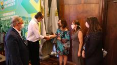 Entrega do abaixo assinado ao prefeito de Belo Horizonte